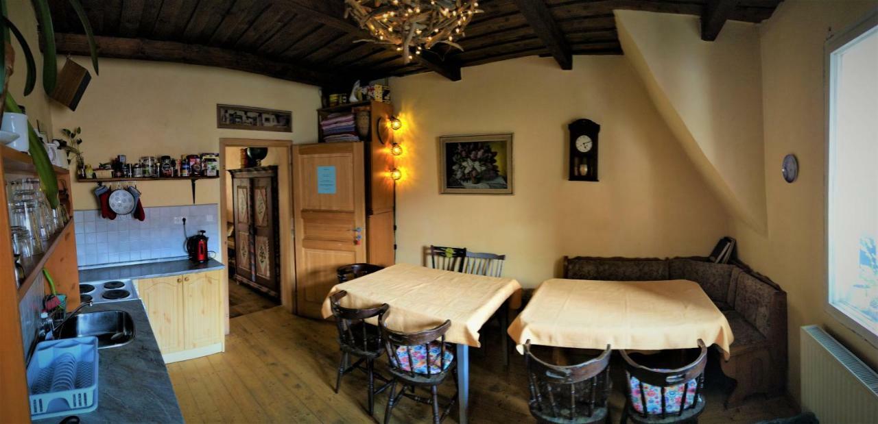 Lazy River Hostel Loket Dış mekan fotoğraf